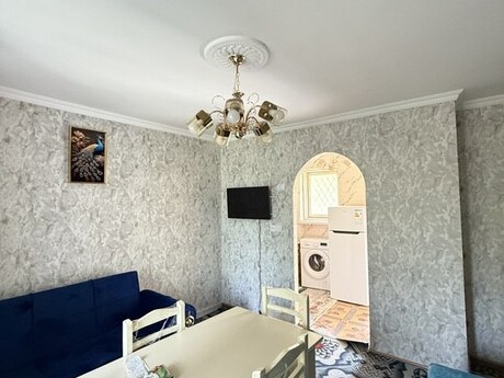 1 otaqlı köhnə tikili - Elmlər Akademiyası m. - 23 m²