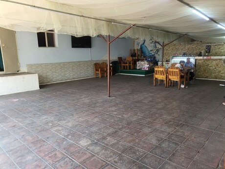 Obyekt - Ağ şəhər q. - 800 m²