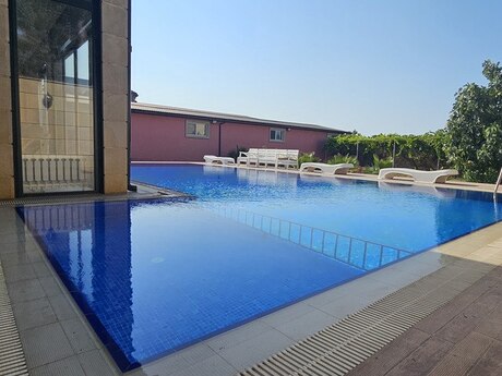 3 otaqlı həyət evi/bağ evi - Buzovna q. - 220 m²