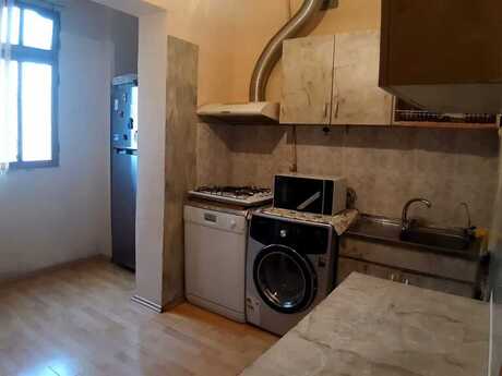 3 otaqlı köhnə tikili - Nəsimi m. - 93 m²