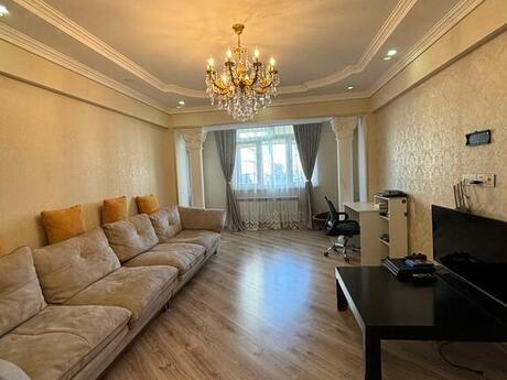 2 otaqlı köhnə tikili - 28 May m. - 55 m²