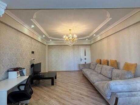 2 otaqlı köhnə tikili - 28 May m. - 55 m²