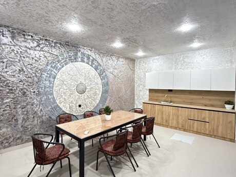 4 otaqlı həyət evi/bağ evi - Mərdəkan q. - 170 m²