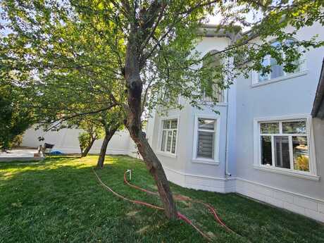 5 otaqlı həyət evi/bağ evi - Qəbələ - 300 m²