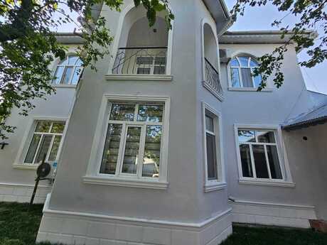5 otaqlı həyət evi/bağ evi - Qəbələ - 300 m²