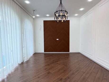 4 otaqlı həyət evi/bağ evi - Buzovna q. - 140 m²