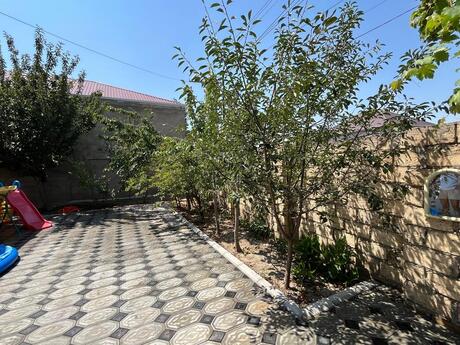 4 otaqlı həyət evi/bağ evi - Saray q. - 120 m²