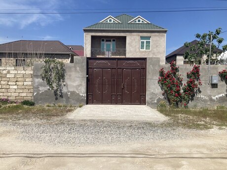 6 otaqlı həyət evi/bağ evi - Savalan q. - 200 m²