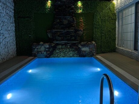 4 otaqlı həyət evi/bağ evi - Şüvəlan q. - 150 m²