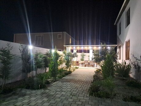 5 otaqlı həyət evi/bağ evi - Dübəndi q. - 280 m²