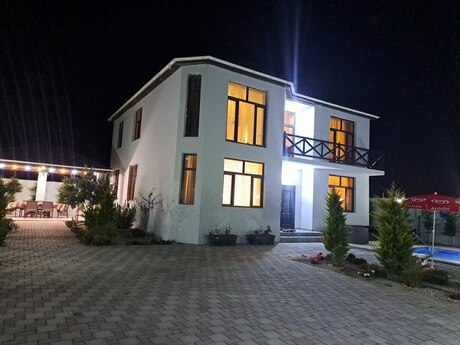 5 otaqlı həyət evi/bağ evi - Dübəndi q. - 280 m²