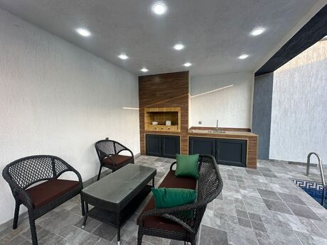 4 otaqlı həyət evi/bağ evi - Şüvəlan q. - 160 m²
