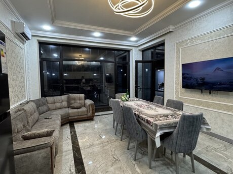 4 otaqlı həyət evi/bağ evi - Mərdəkan q. - 180 m²