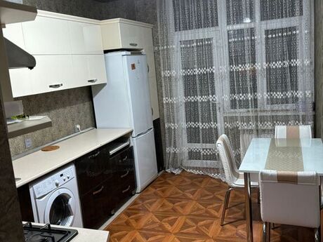 2 otaqlı yeni tikili - 8 Noyabr m. - 140 m²