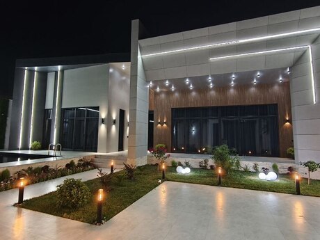5 otaqlı həyət evi/bağ evi - Mərdəkan q. - 260 m²