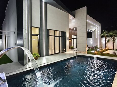 5 otaqlı həyət evi/bağ evi - Mərdəkan q. - 260 m²