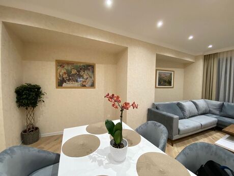 3 otaqlı yeni tikili - 8 Noyabr m. - 130 m²