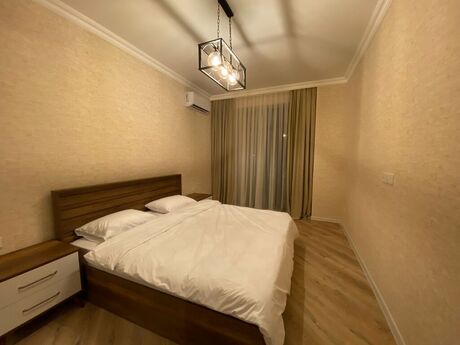 3 otaqlı yeni tikili - 8 Noyabr m. - 130 m²