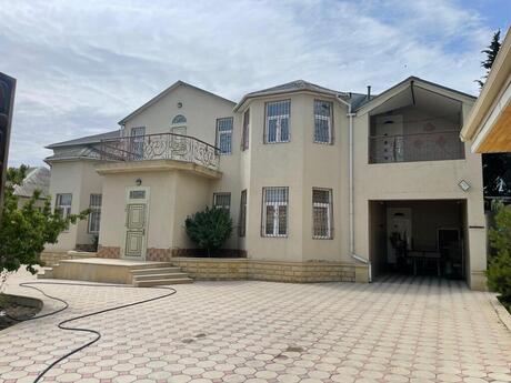 9 otaqlı həyət evi/bağ evi - Sulutəpə q. - 300 m²