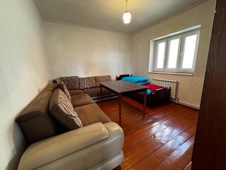 2 otaqlı həyət evi/bağ evi - Elmlər Akademiyası m. - 60 m²