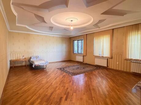 9 otaqlı həyət evi/bağ evi - Biləcəri q. - 394 m²