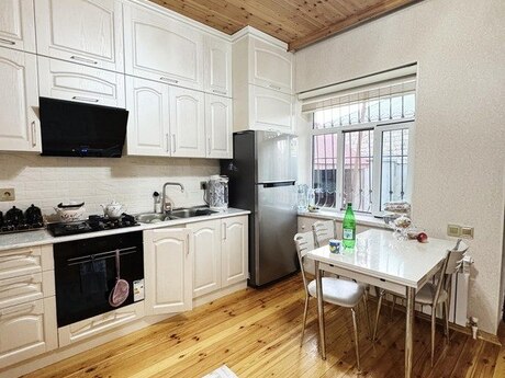 5 otaqlı həyət evi/bağ evi - Binə q. - 110 m²