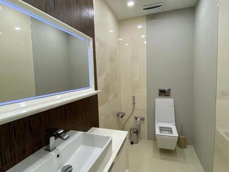 3-room new-build apartment for rent in Port Baku Residence, 114 m², 3 500 AZN/mo, photo 2 / 10