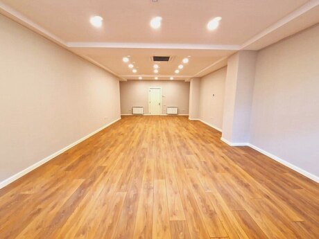 Obyekt - 8 Noyabr m. - 1000 m²