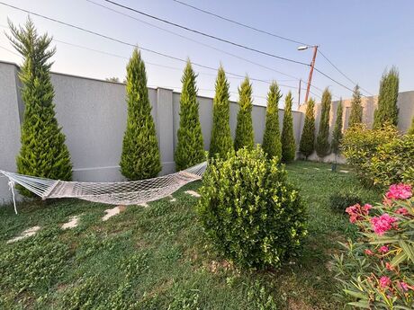7 otaqlı həyət evi/bağ evi - Şüvəlan q. - 350 m²
