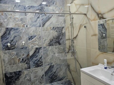 3 otaqlı yeni tikili - Şah İsmayıl Xətai m. - 150 m²