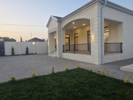 5 otaqlı həyət evi/bağ evi - Albalılıq q. - 190 m²