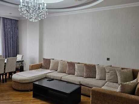 2-комн. новостройка - м. Шах Исмаил Хатаи - 80 м²