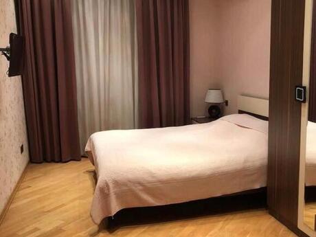 3 otaqlı yeni tikili - 28 May m. - 145 m²