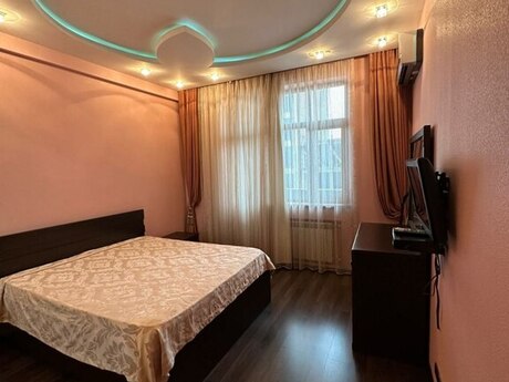 4 otaqlı yeni tikili - Nəsimi r. - 196 m²