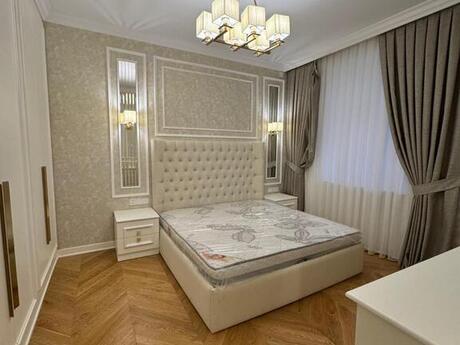 4 otaqlı köhnə tikili - İçəri Şəhər m. - 130 m²