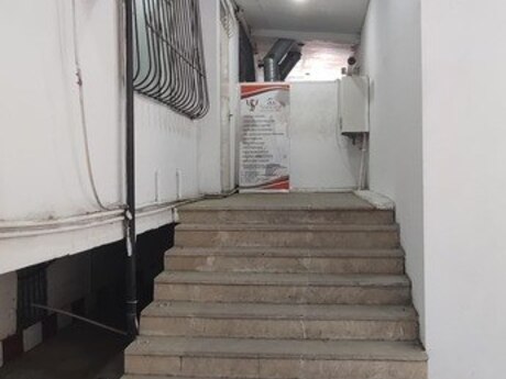 Obyekt - Elmlər Akademiyası m. - 150 m²