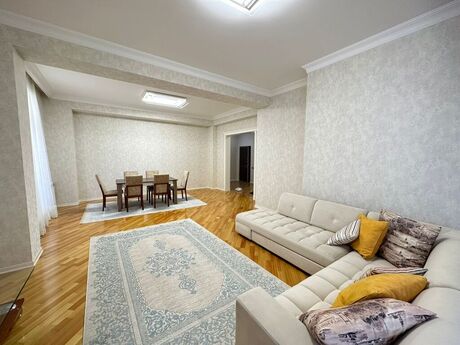 3 otaqlı yeni tikili - Ağ şəhər q. - 160 m²