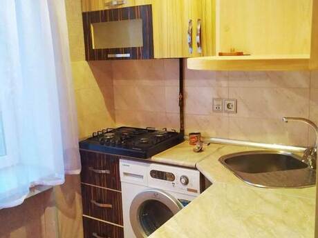 2 otaqlı köhnə tikili - Yasamal r. - 61 m²