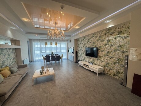 3 otaqlı yeni tikili - Şah İsmayıl Xətai m. - 220 m²