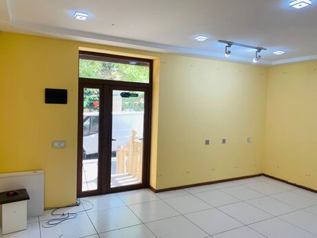 Объект - м. Элмляр Академиясы - 65 м²