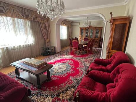 4 otaqlı köhnə tikili - Nəsimi r. - 80 m²