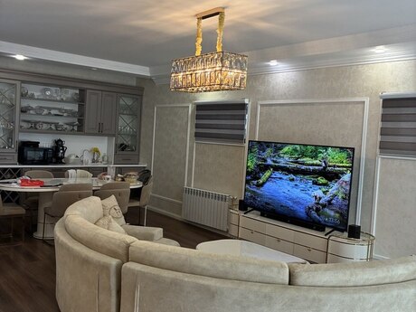 8 otaqlı həyət evi, 400 m², Badamdar: 590 000 ₼ 5