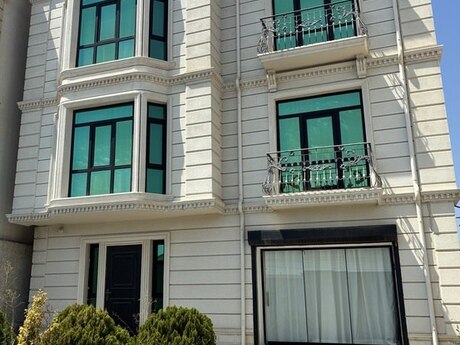8 otaqlı həyət evi/bağ evi - Badamdar q. - 400 m²