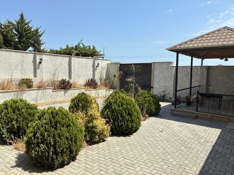 8 otaqlı həyət evi/bağ evi - Badamdar q. - 400 m²