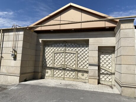 5 otaqlı həyət evi/bağ evi - Sulutəpə q. - 210 m²