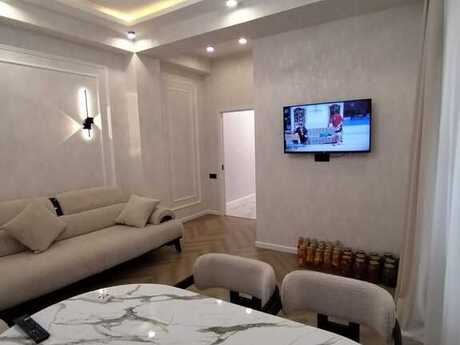2-комнатная квартира, 80 м², 20 Yanvar: 240 000 ₼ 5