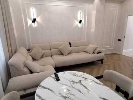 2-комнатная квартира, 80 м², 20 Yanvar: 240 000 ₼ 4