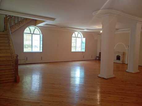 Obyekt - 8-ci mikrorayon q. - 750 m²