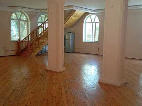 Obyekt - 8-ci mikrorayon q. - 750 m²