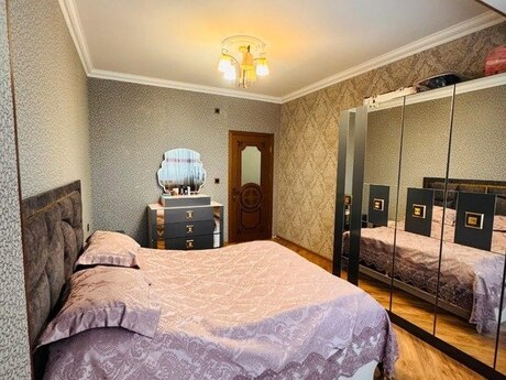 4 otaqlı yeni tikili - Xalqlar Dostluğu m. - 139 m²